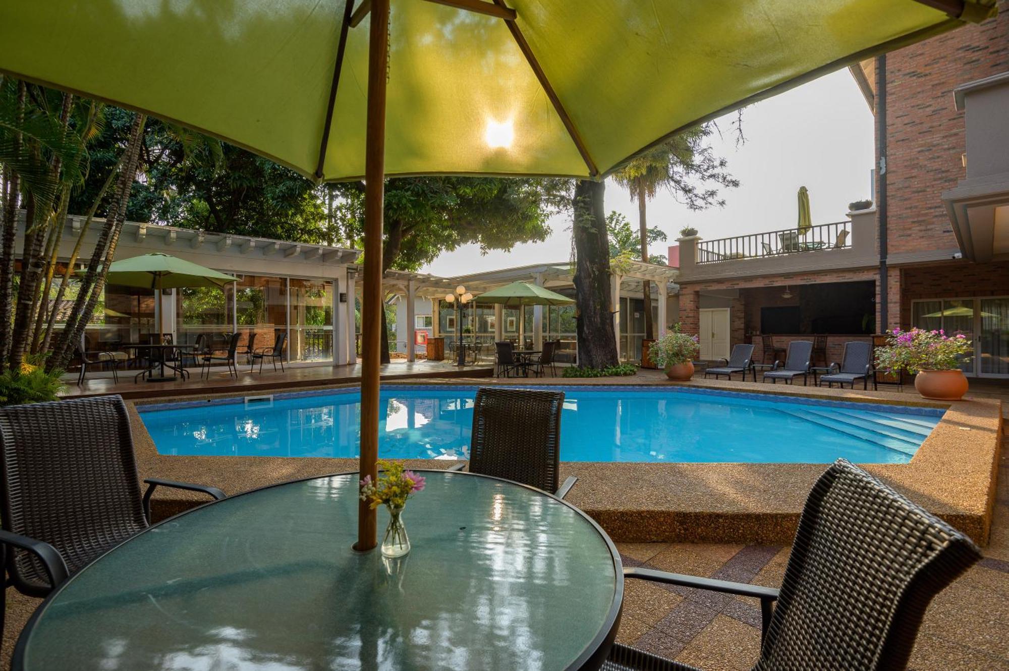 Hotel Villa Morra Suites Asuncion Buitenkant foto