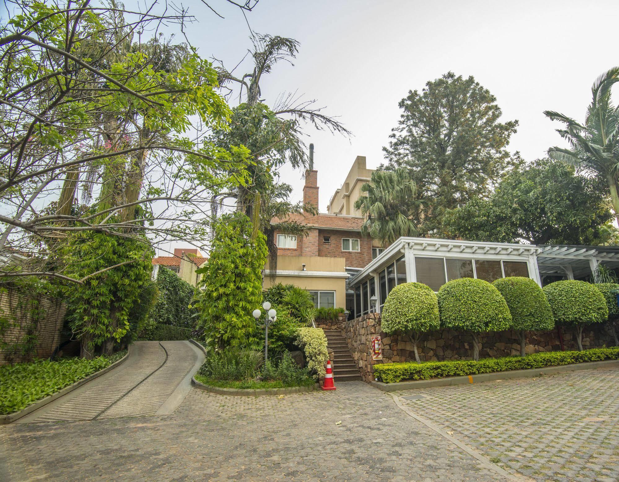 Hotel Villa Morra Suites Asuncion Buitenkant foto